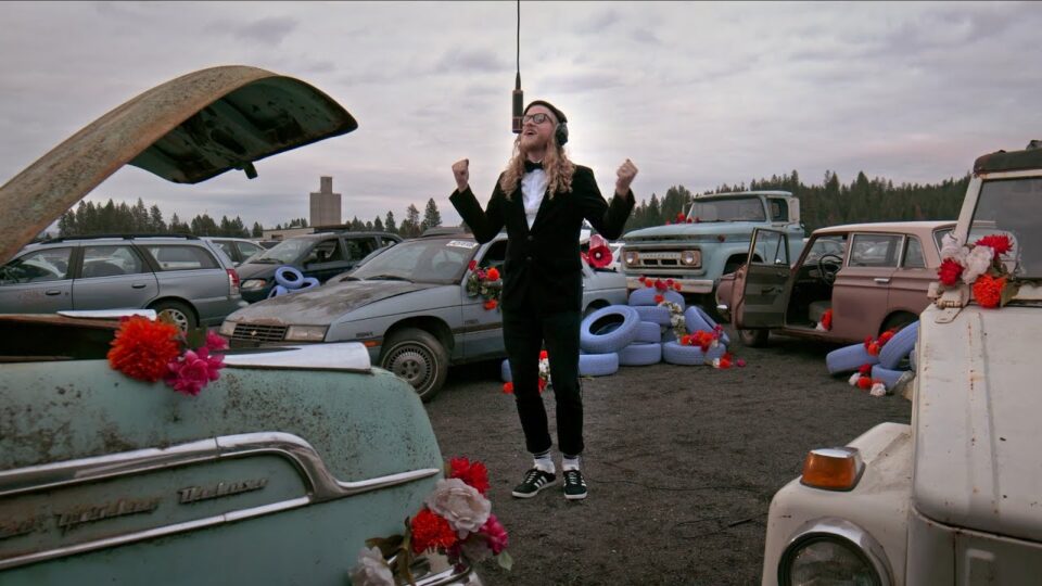 Allen Stone - Sunny Days (Official Live Video) — directed by Unknown — music video music video