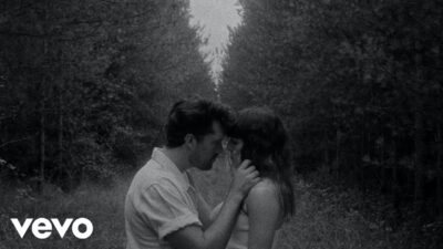 Oh Wonder – Don’t Let The Neighbourhood Hear