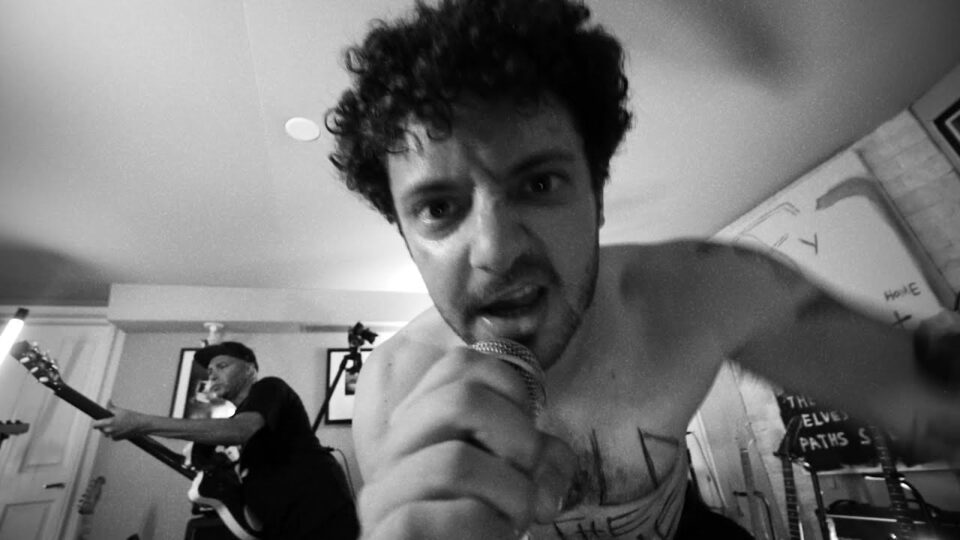 Tom Morello – Hold The Line