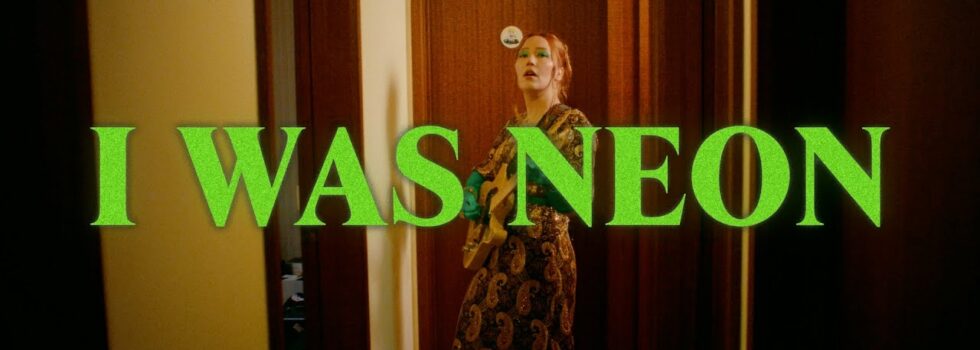 Julia Jacklin – I Was Neon