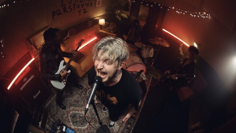 Lø Spirit – Running Up That Hill (A Deal With God) music video