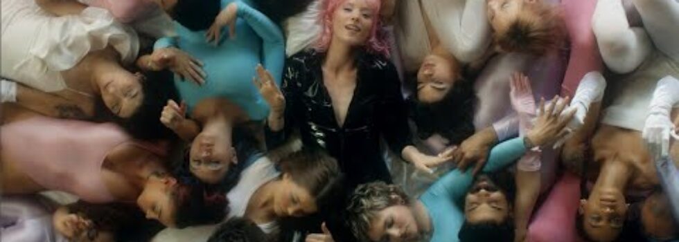 New Constellations – Hot Blooded