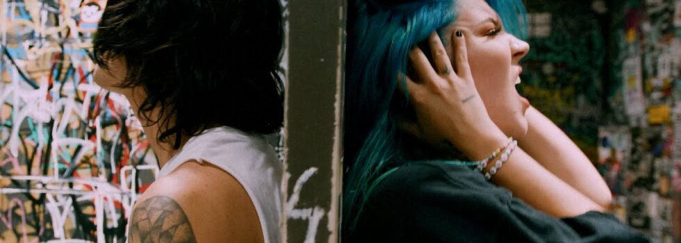 Sleeping with Sirens – Let You Down (feat. Charlotte Sands)