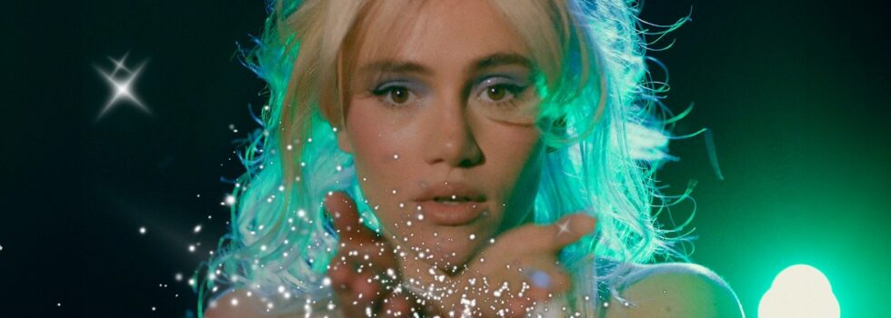Suki Waterhouse – Super Sad