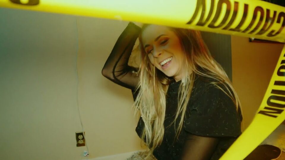 Taylor Acorn – Psycho