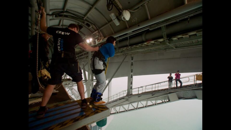 The Beths – Knees Deep