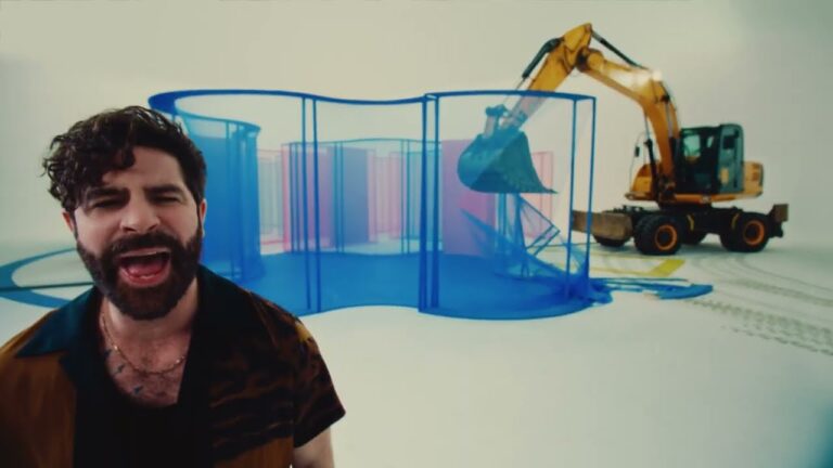 Foals – 2am music video
