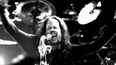 Korn – Narcissistic Cannibal (Featuring Skrillex & Kill The Noise)