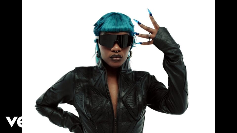 Doechii – Persuasive