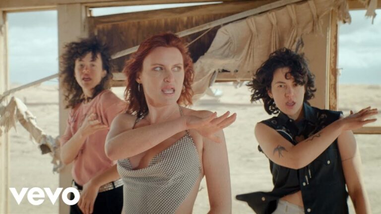 MUNA – Anything But Me music video