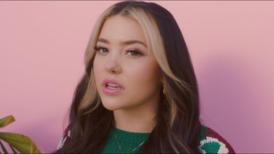 Lauren Spencer-Smith – Flowers