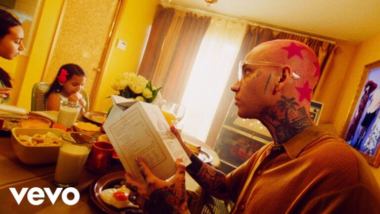 blackbear, Machine Gun Kelly – gfy music video