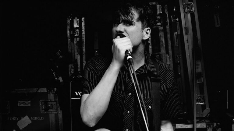 Jimmy Eat World – Something Loud music video