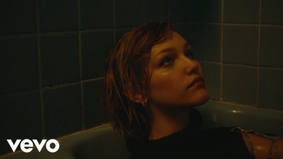 Grace VanderWaal – Lion’s Den