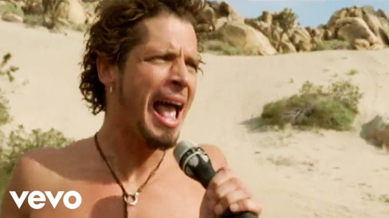 Audioslave – Show Me How to Live music video