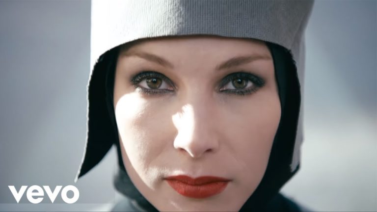 The Chemical Brothers – Go music video