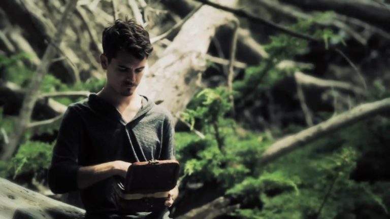 Eskmo – Cloudlight music video