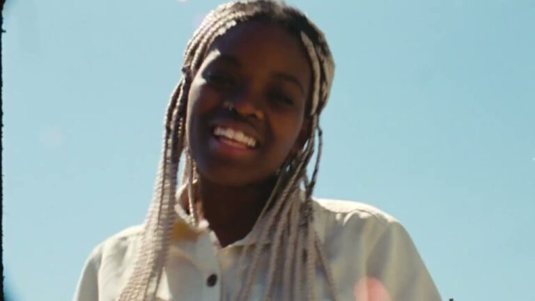 Hannah Jadagu – Say It Now music video