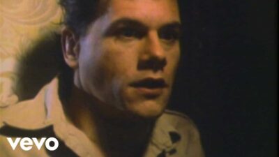 KC & The Sunshine Band – Give It Up