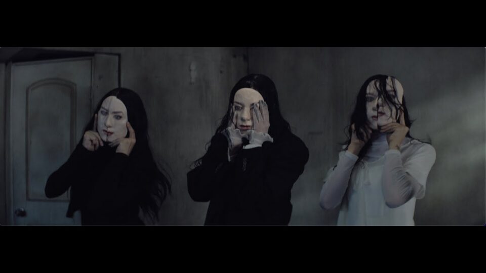 Allie X – Black Eye