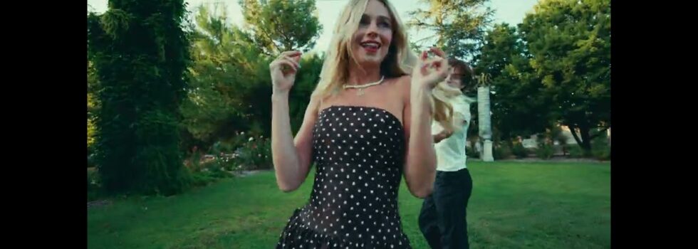 Claire Rosinkranz – Dancer