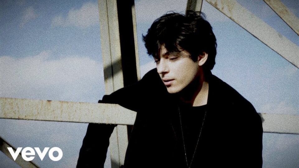 Kina & Mishaal Tamer – Tell Me About You