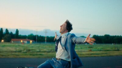 Moncrieff – Love Somebody