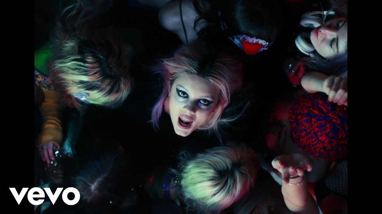 Pretty Sick – Violet