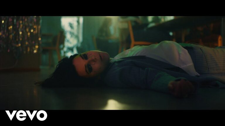 Nanna – Crybaby music video