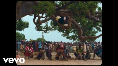 Travis Scott – HYAENA