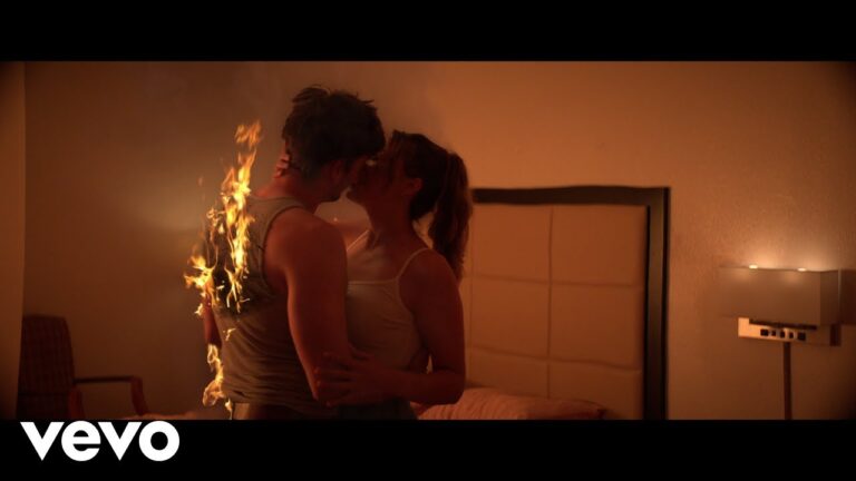Darius Rucker – Fires Don’t Start Themselves music video
