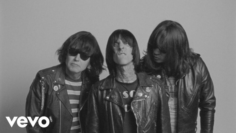 blink-182 – Dance With Me