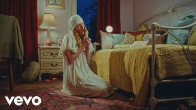 Audrey Hobert – Bowling Alley