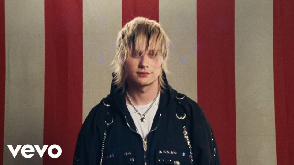 Michael Clifford – Cool