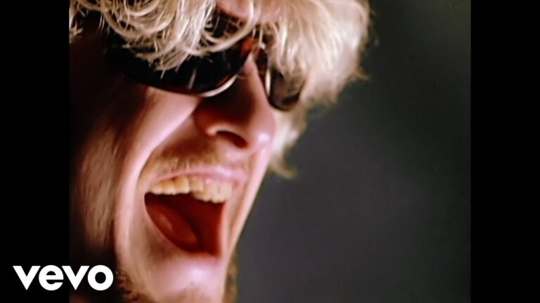 Alice In Chains – Rooster music video