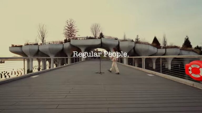 Moon Walker – Regular People music video