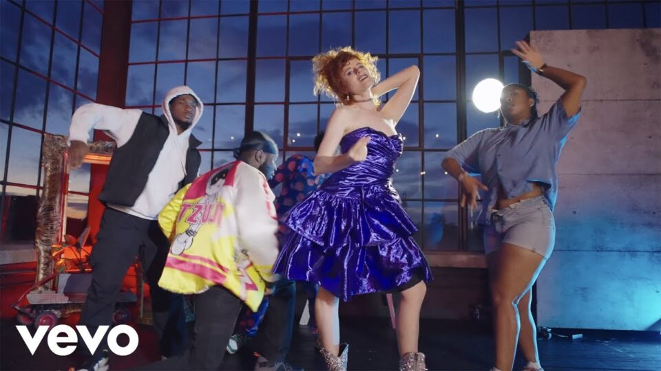 Kiesza – I Go Dance (Official Performance Video)