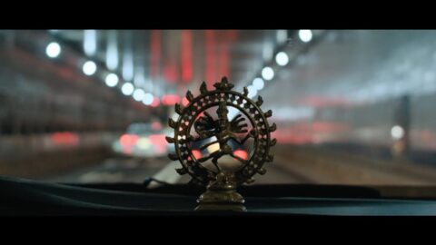 VAMPIRE WEEKEND – MARY BOONE