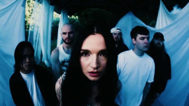 Knocked Loose – Suffocate (feat. Poppy) music video