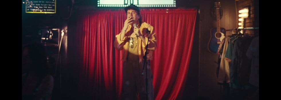 Medium Build – Stick Around