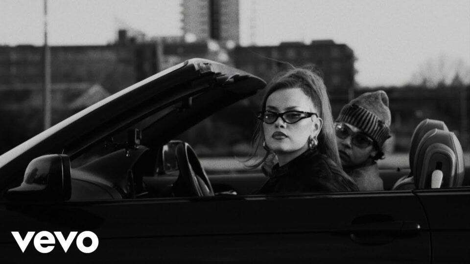 Sasha Keable – Hold Up