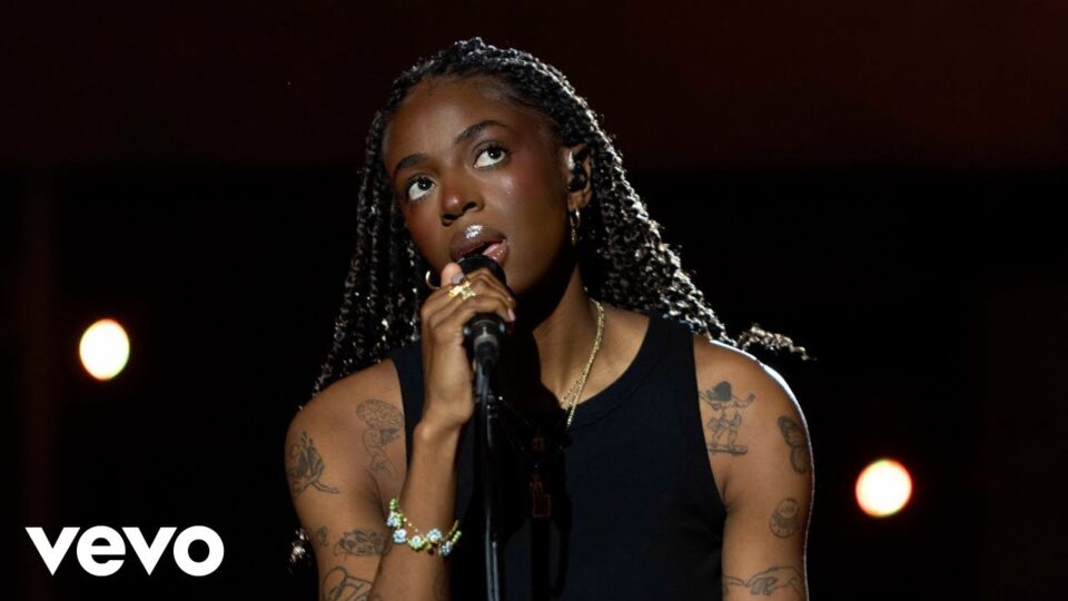 Cat Burns – End Game (BBC Radio 1 Live Lounge)