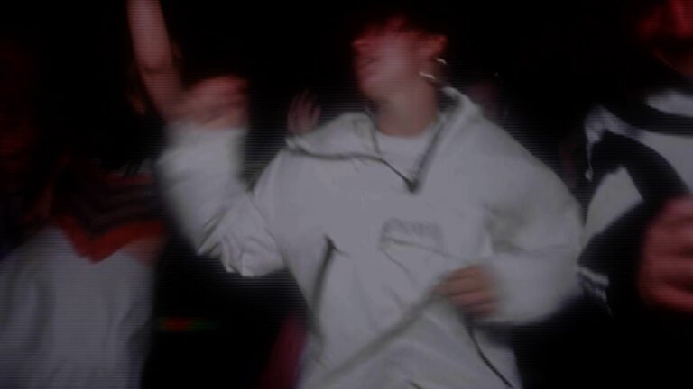 Jamie xx – Falling Together music video