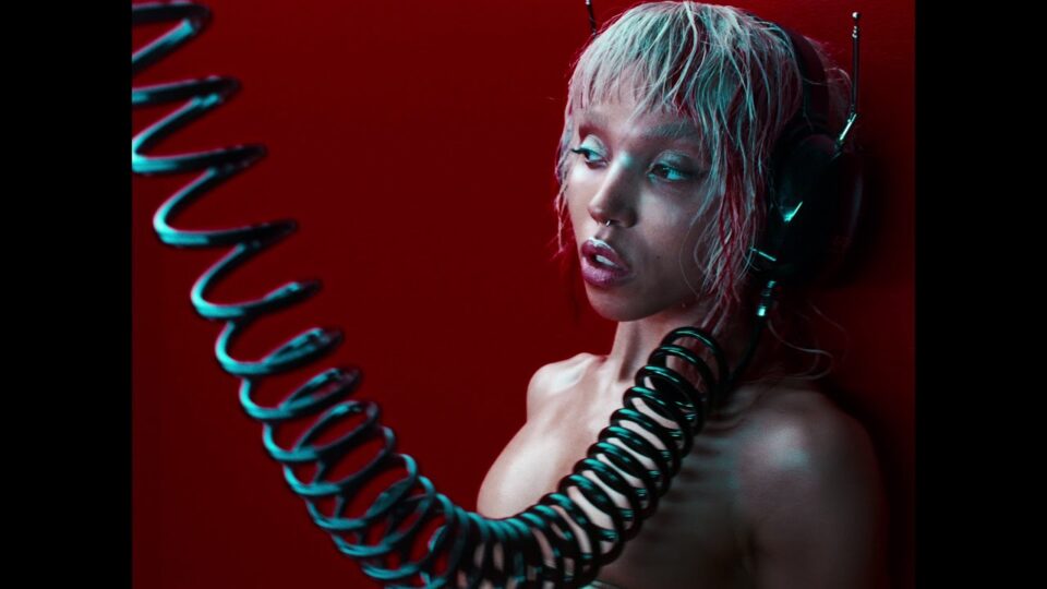 FKA twigs – Perfect Stranger