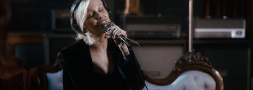 Grace VanderWaal – Call It What You Want (Unplugged)