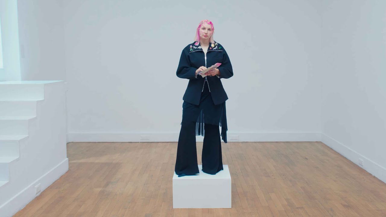 Alice on the Roof – Tyrannosaure