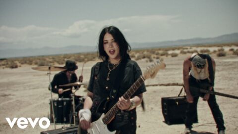 Ally Nicholas – Right