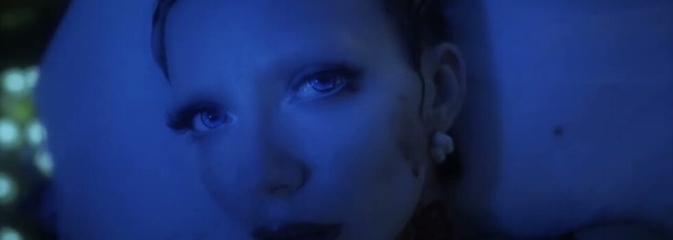 Bambie Thug – Love Bites