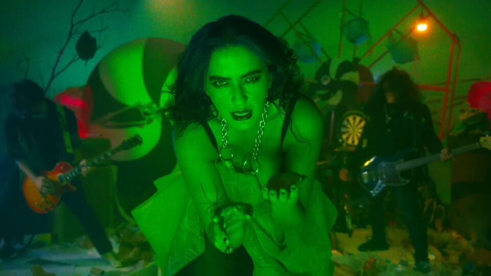 Candi Carpenter – The Fear of Being Human Remains