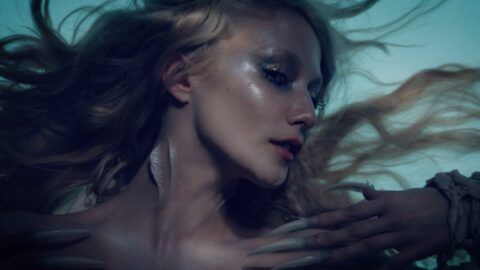 chloe moriondo – girls with gills